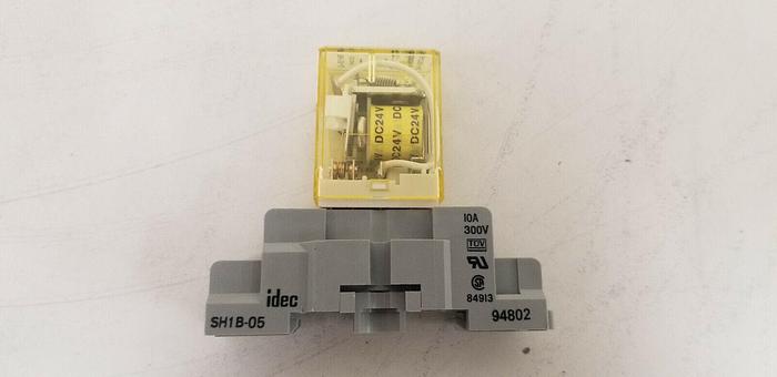 Used IDEC SH1B-05 Relay