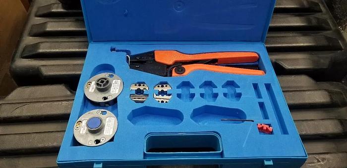 Used LUCENT R6056 LCC Connector Installation Tool Kit Unit #1