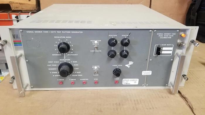 Used VII 1202 Signal Source/CCTV Test Pattern Generator Powers UP!