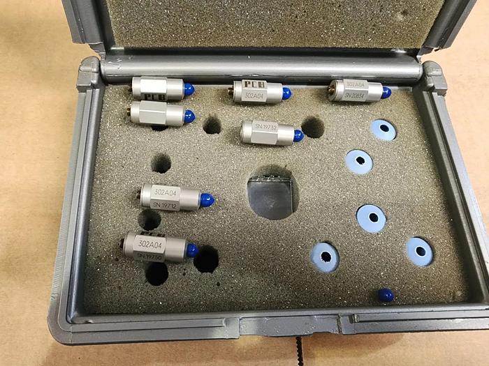 Used PCB Piezotronics 302A04 Accelerometer Kit