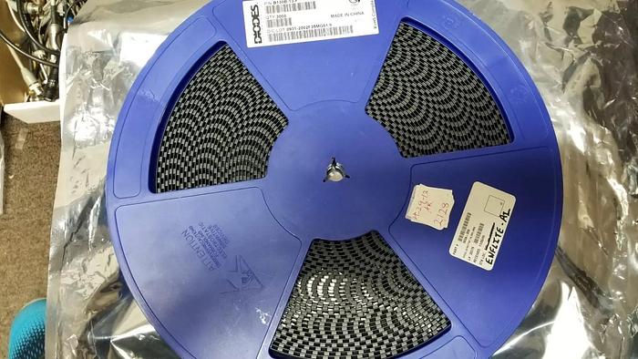 Diodes Incorporated B130B-13-F 2128 Pieces 2009 Date Code ROHS