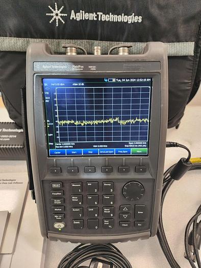 Used Agilent N9912A FieldFox 4GHz RF Cable and Antenna Analyzer Nice!