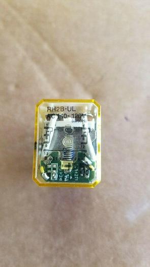 Used IDEC RH2B-UL Relay Good!