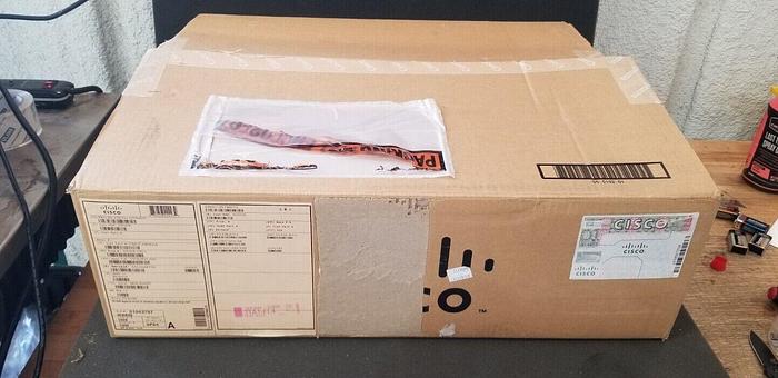 Used CISCO WS-S2T-10T New Open Box