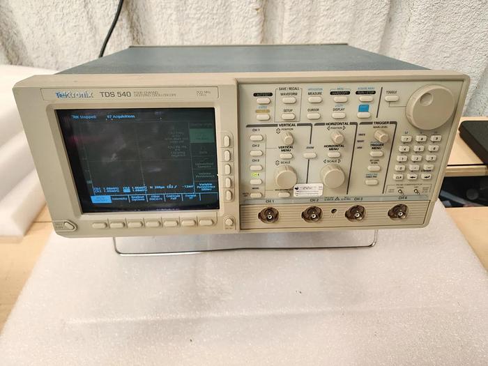 Used Tektronix TDS540 4-Channel 500MHz Oscilloscope READ!