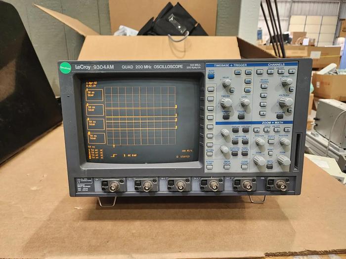 Used LeCroy 9304AM Quad 200MHz Oscilloscope Good!