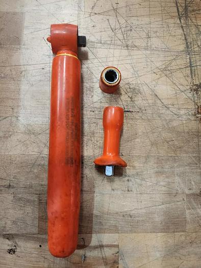 Used SIP 3/8" Insulated Ratchet with 3 Inch Ext and 7/16" Socket