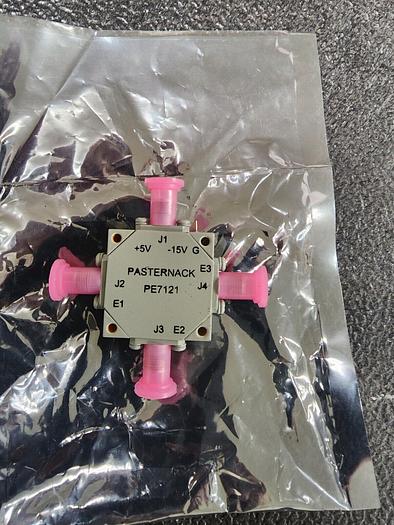 Pasternack PE7121 2-4GHz SP3T Pin Diode Switch NEW!