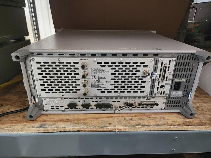 Used HP/Agilent E4406A VSA Series Transmitter Tester 7MHz-4GHz READ! Unit C