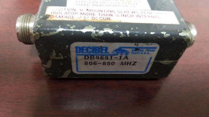 Used Decibel Products DB4641-1A 806-850MHz Microwave Circulator