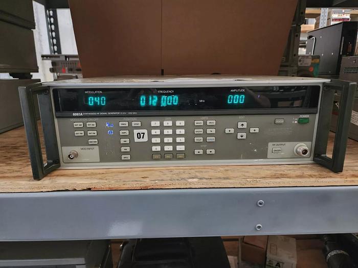 Used Fluke 6061A Synthesized RF Signal Generator 10kHz-1050MHz Unit #2