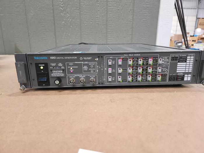 Used Tektronix 1910 Digital Generator