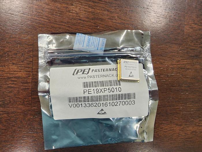 Pasternack PE19XP5010 SMT Phase Locked Crystal Oscillator NEW!