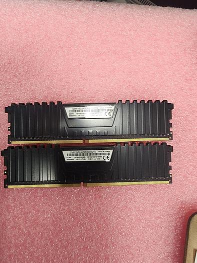 Used Vengeance LPX CMK16GX4M2B3000C15 DDR4 16GB Memory Kit