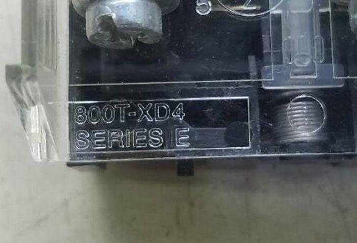 Used Allen Bradley 800T-XD4