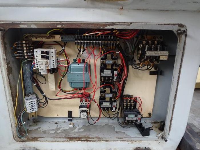 Utilisé Rectifieuse plane P.L.T.H