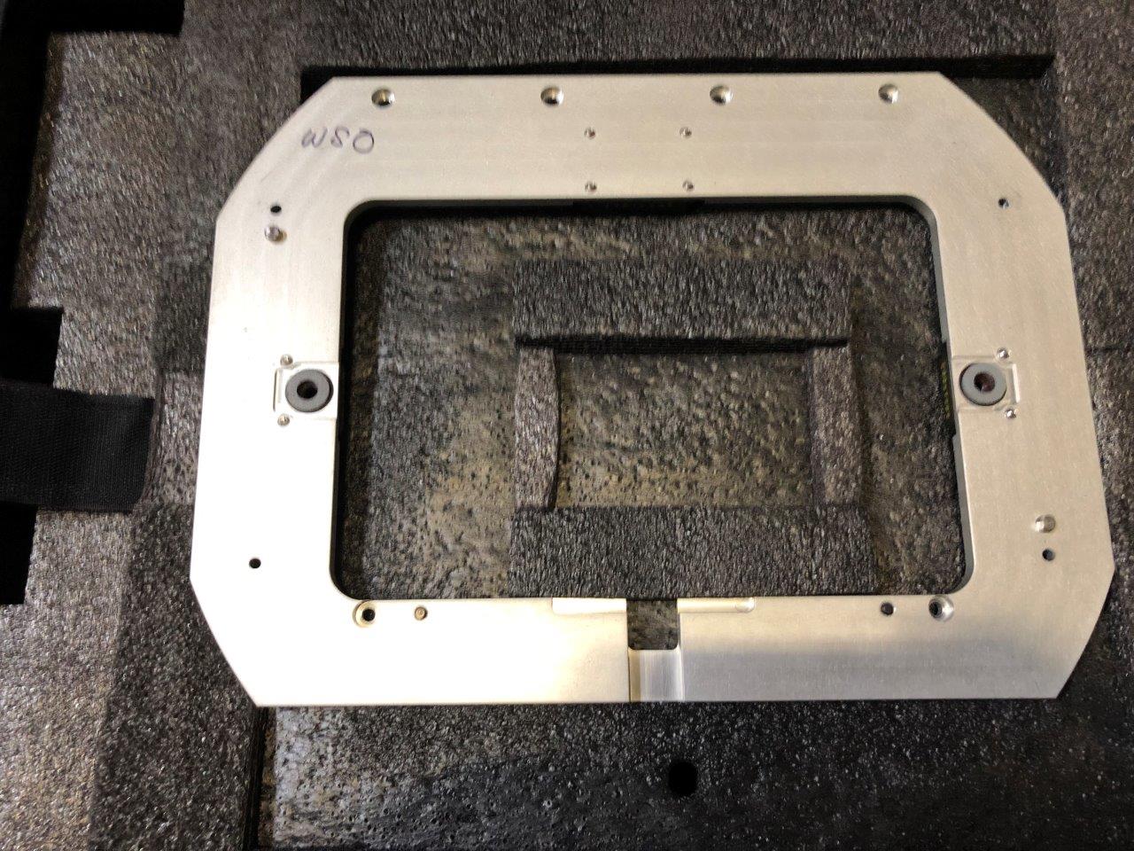 Used Delta Edge DE8000 20lds SOIC .300 WSO Test Handler Change Kit