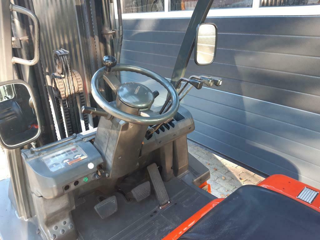 Usado 2002 NISSAN FGD02A25D