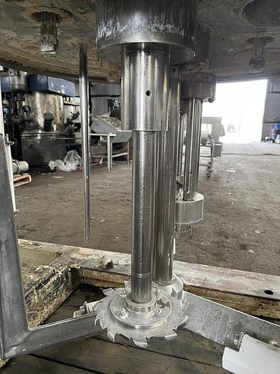 Used 100 GALLON ROSS TRIPLE MOTION MIXER - MODEL PVM-100 - S/S - VACUUM - 2 MIX CANS - WITH DISCHARGE RAM