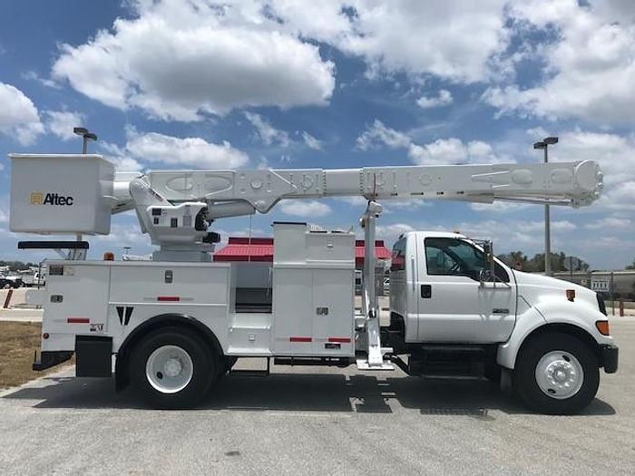 Used 2009 Ford F750 4x2 Utility Altec AM55-MH Over-Center Bucket Truck