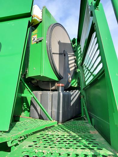 Used ** Auction ** 1996 John Deere 9500 SideHill Combine w/ 25' Header