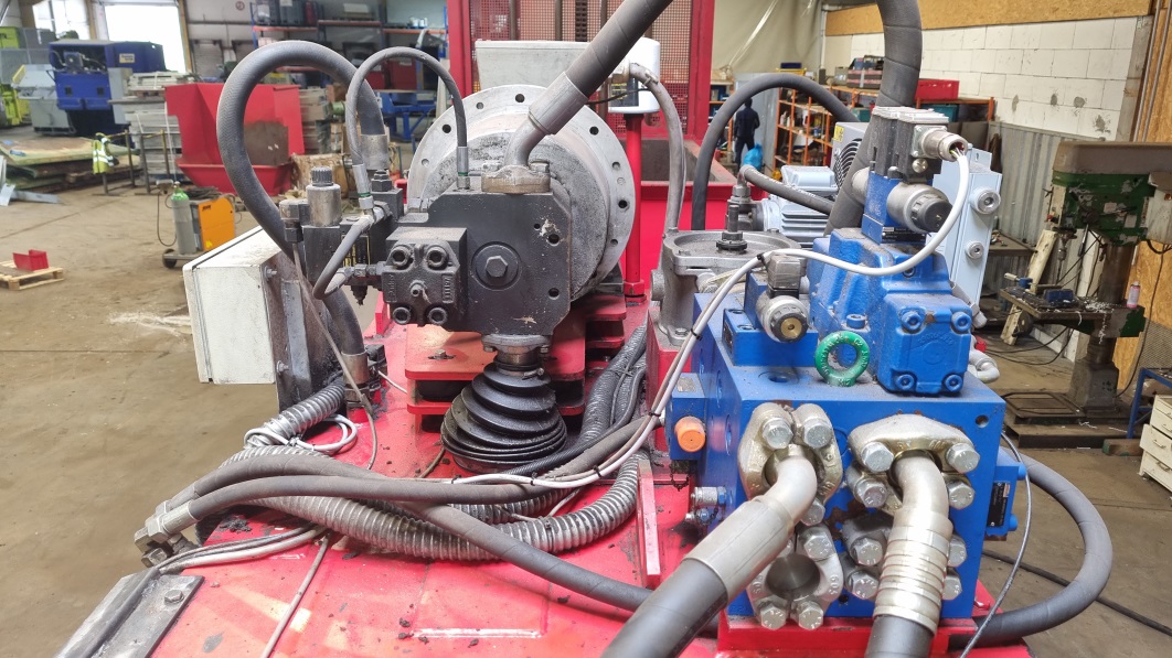 Used Ballenpresse Avermann, Typ AVOS BP 1410, Presskraft 70 t, Baujahr 2002