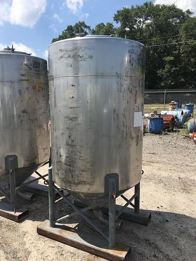 Used Walker 500 gallon 304 stainless steel vertical tank