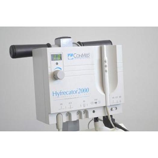D'occasion BISTOURI DE CABINET CONMED HYFRECATOR MONTÉ SUR SON ASPIRATEUR DE FUMÉE
