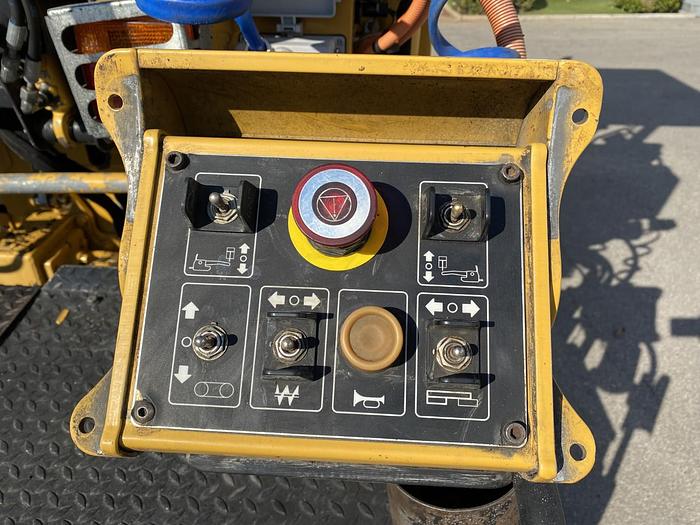 Usato 2015 CATERPILLAR AP 300D