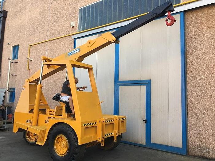 Used SELF PROPELLED CRANE CAPACITY KG. 5,000