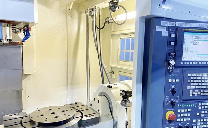 Used 2013 KITAMURA MYCENTER-4XT Vertical Machining Center