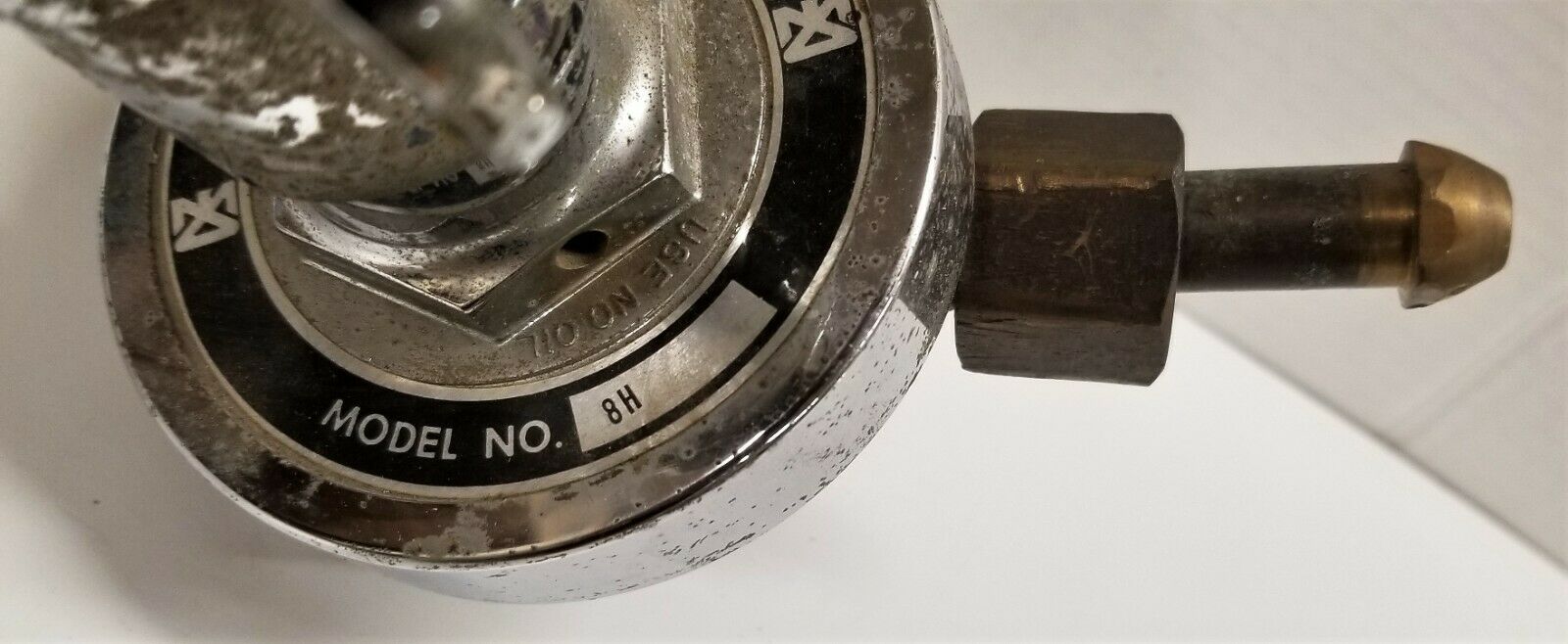 Used Matheson 8H Single-Stage General Purpose Regulator (CGA 580)