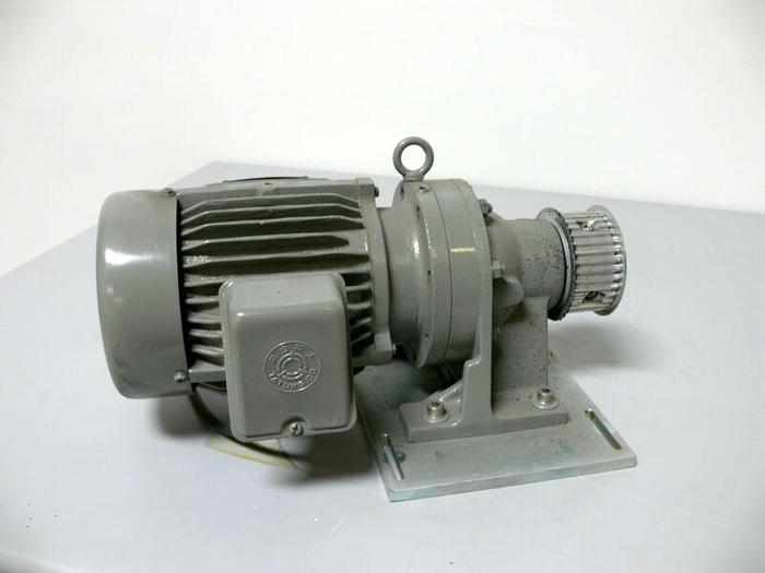 Used Tatung 3 Phase Induction Motor EBFC-D w/ Sumitomo CNHM-4095 Cyclo Drive