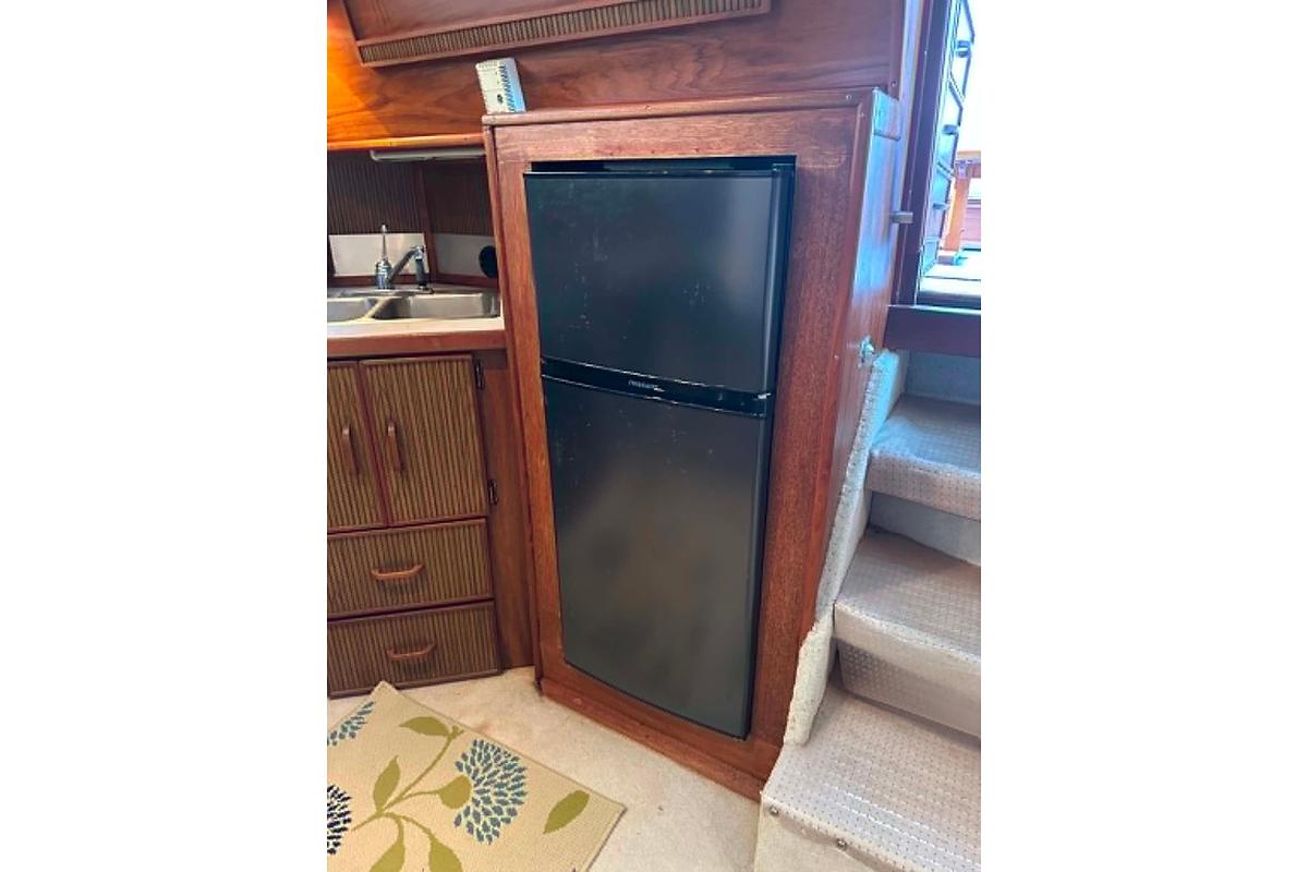 Used 1988 Sea Ray 390 Express Cruiser