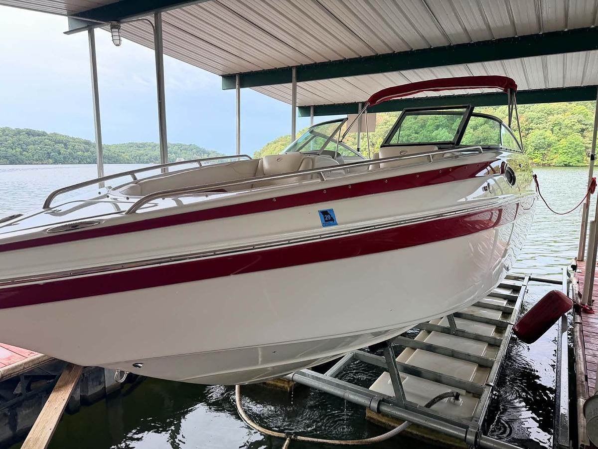 Used 2009 Crownline 270 Bow Rider