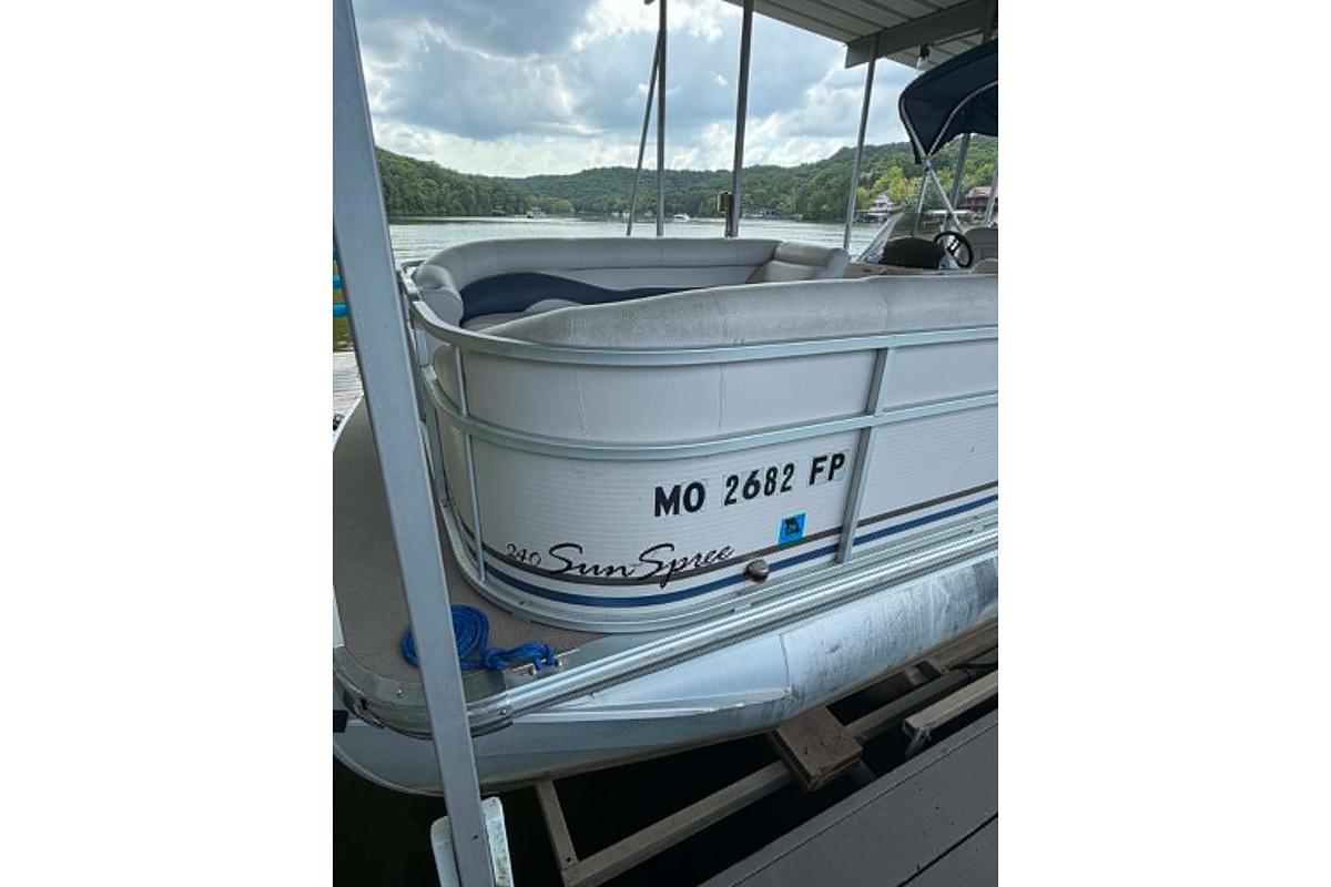 Used 2009 Premier 240 SunSpree