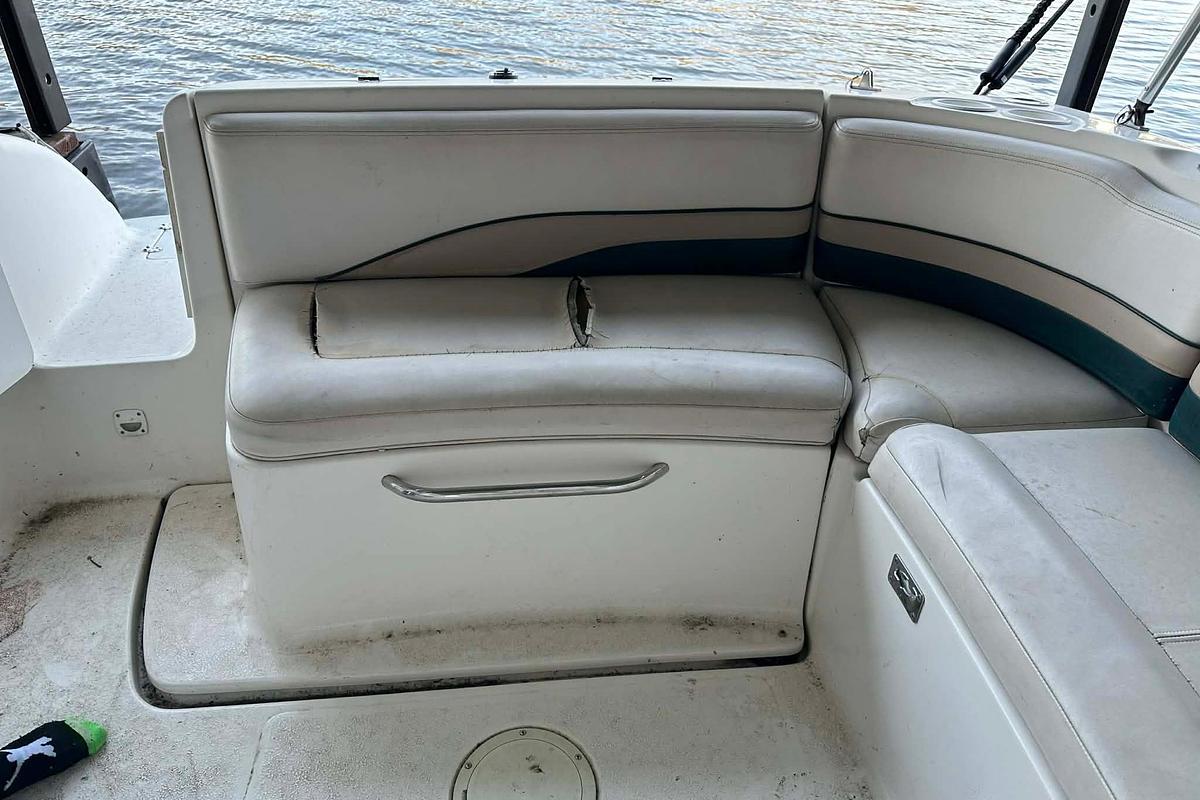 Used 1998 Chaparral Sunesta 252