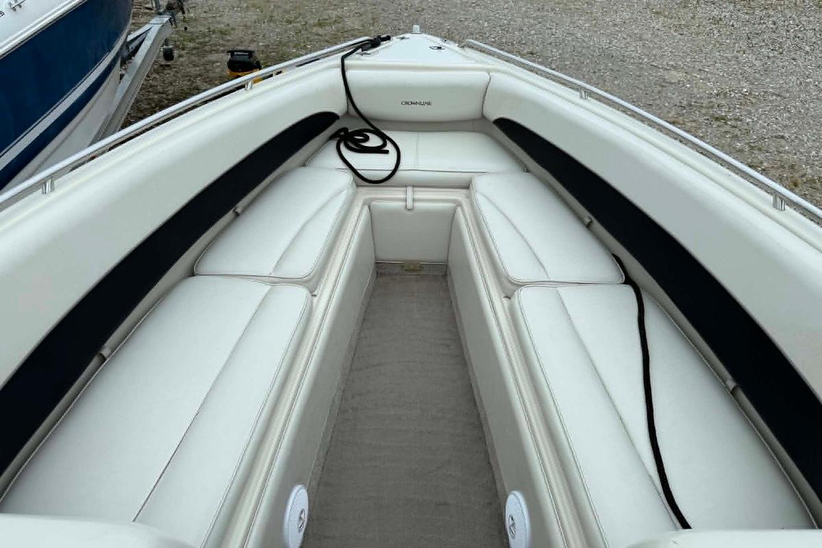 Used 1999 Crownline 266 BR