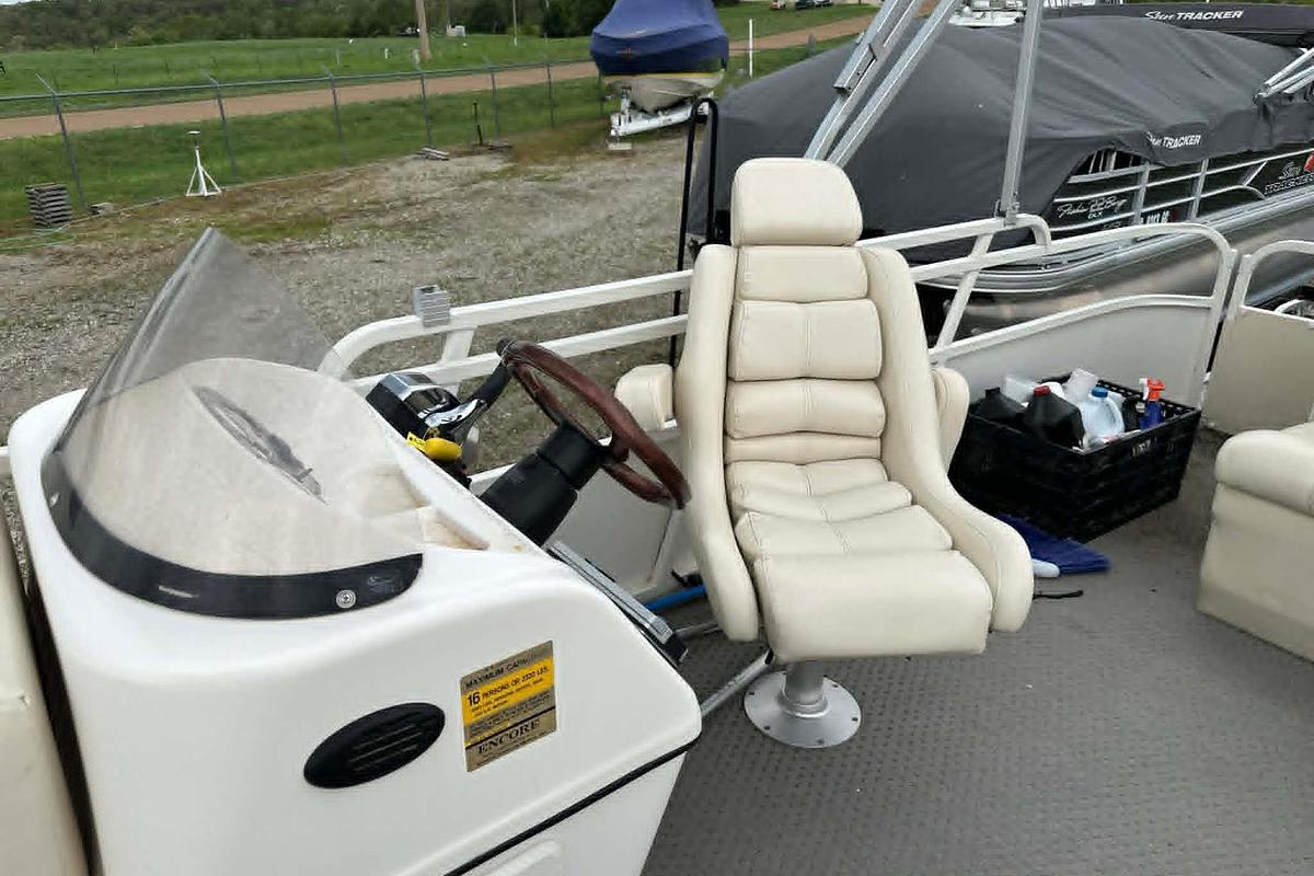 Used 2011 Bentley Pontoons 250/253 Elite Admiral