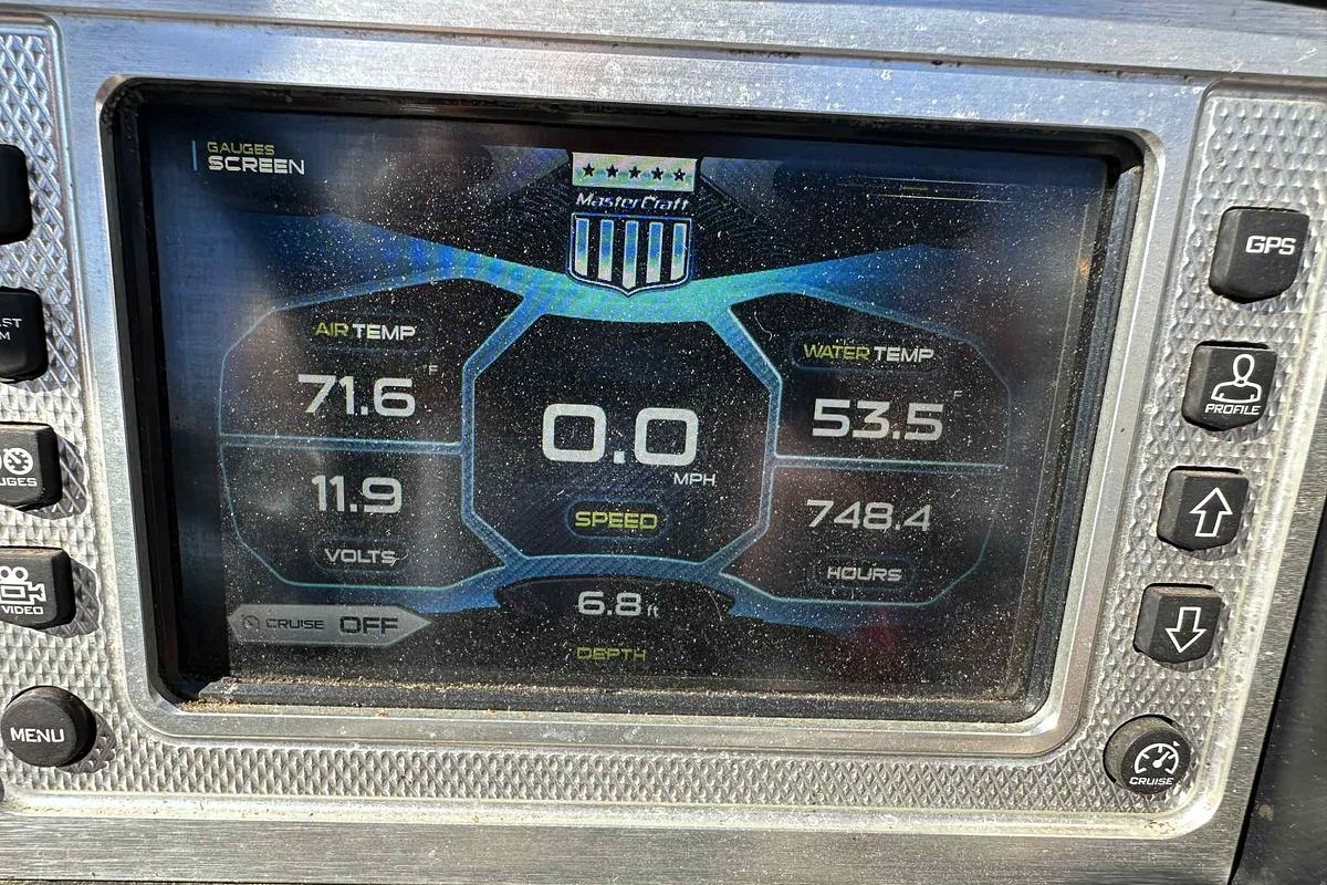 Used 2016 MasterCraft X23