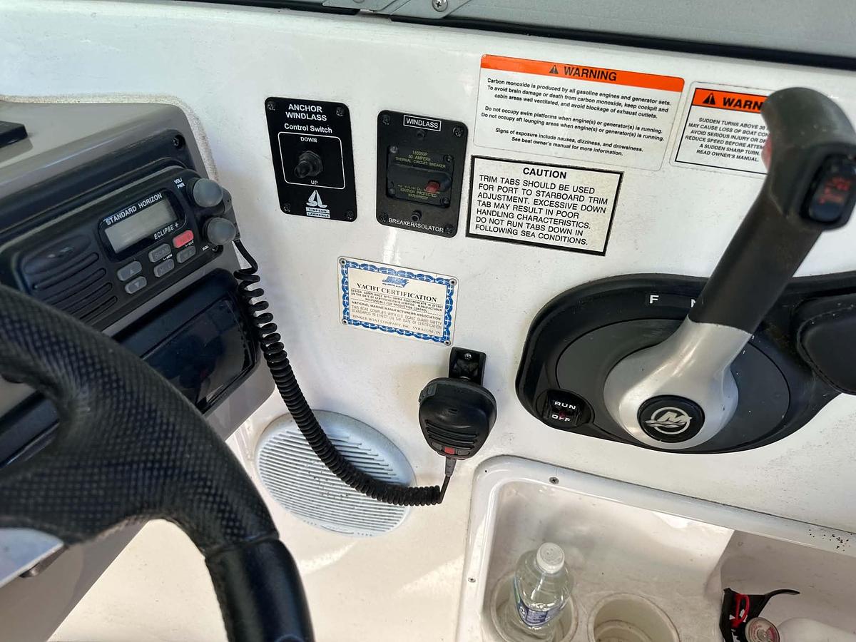 Used 2006 Rinker 282 Captiva