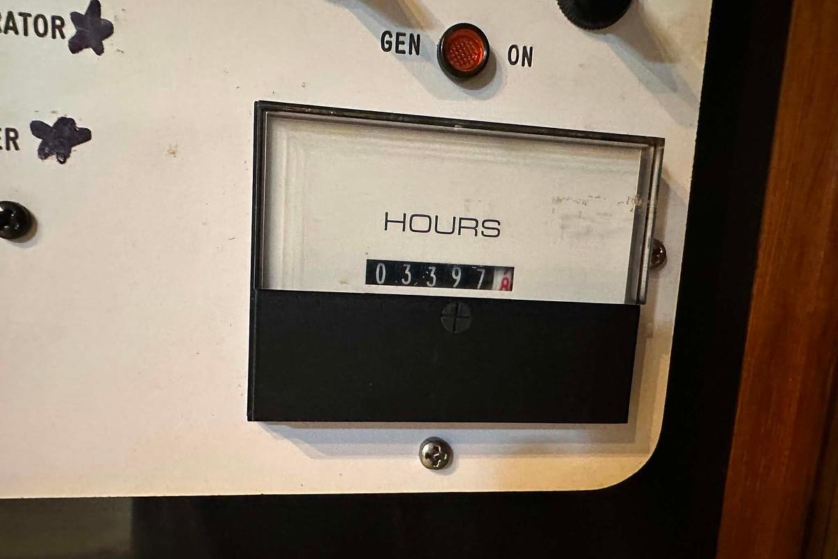 Used 1988 Sea Ray 390 Express Cruiser