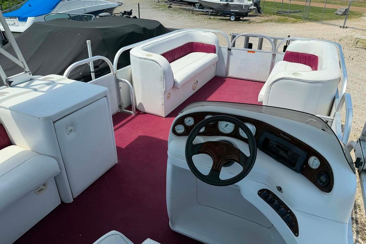 Used 1999 Sundancer Pontoons 26 D Legend