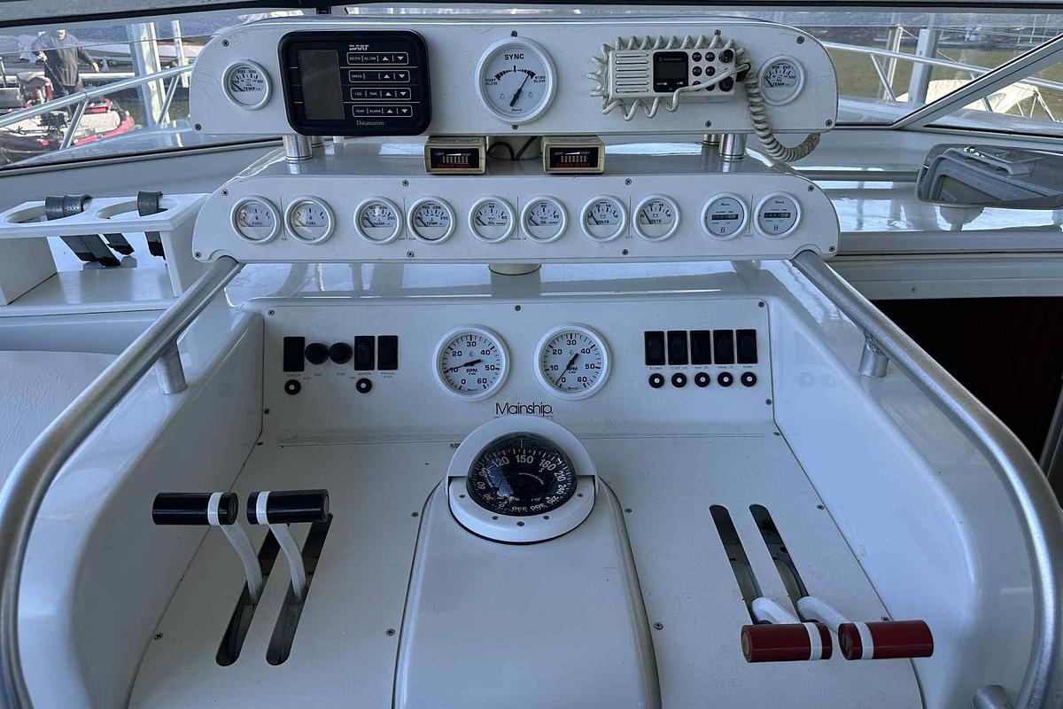 Used 1993 Mainship Mediterranean 39