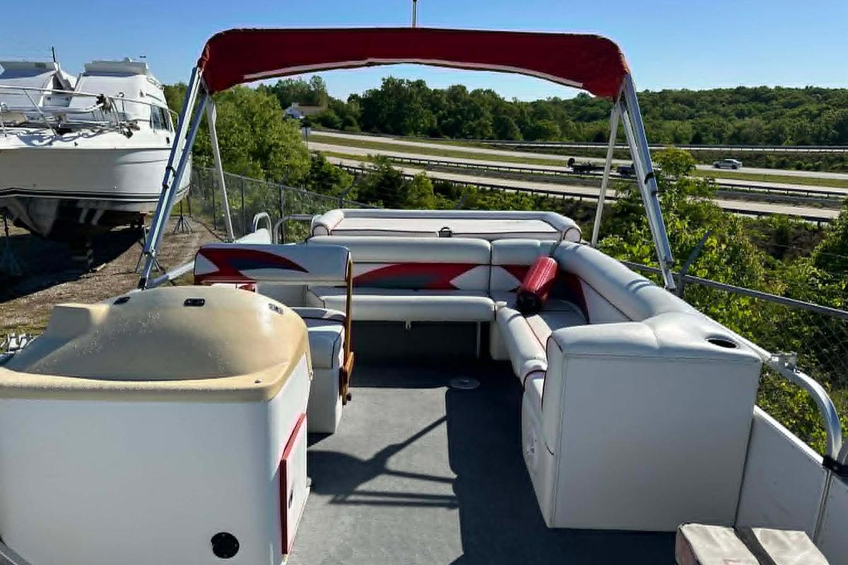 Used 1999 PlayCraft Sport 2400