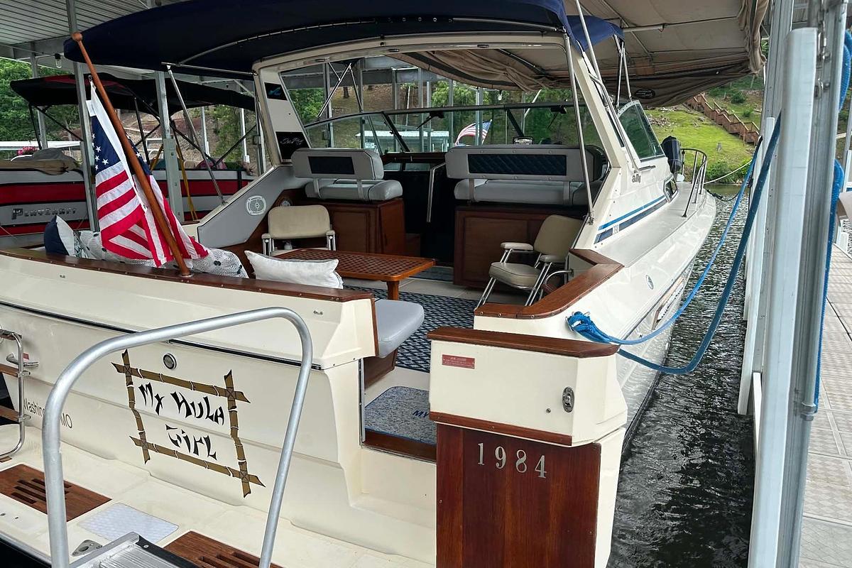 Used 1988 Sea Ray 390 Express Cruiser