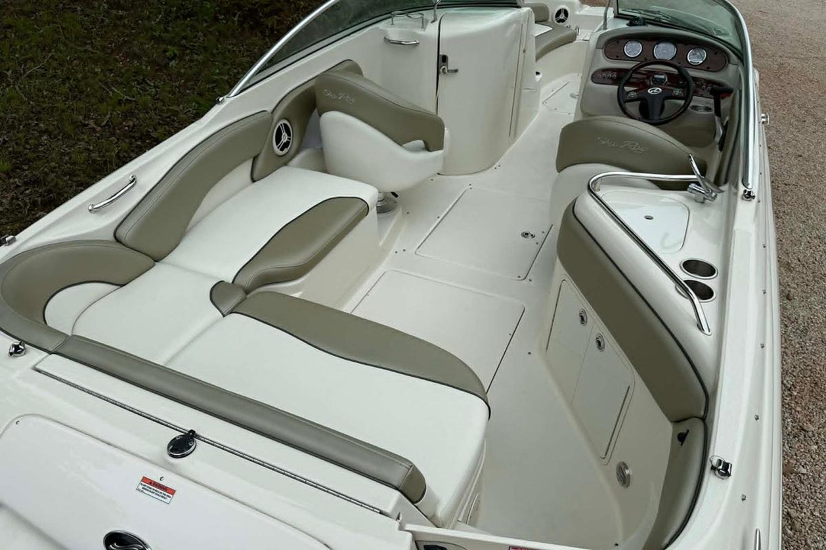 Used 2006 Sea Ray 240 Sundeck