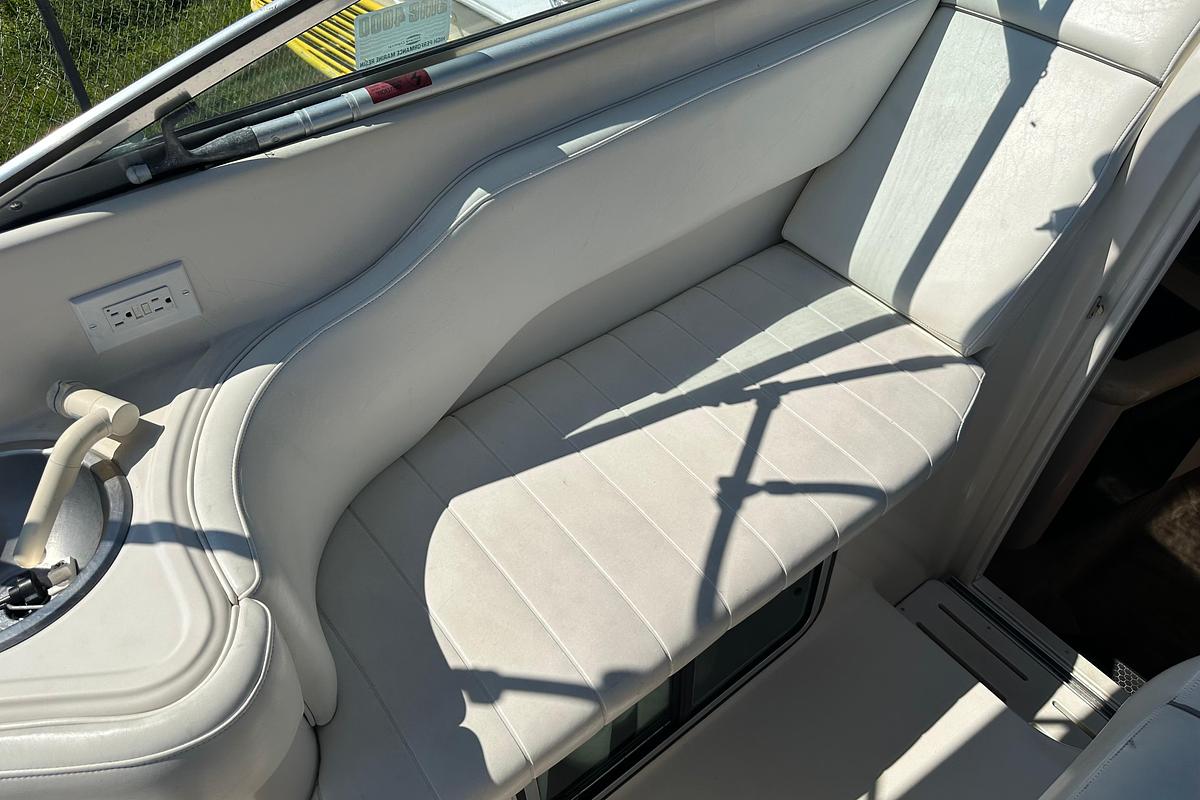 Used 1999 Monterey 262 Cruiser