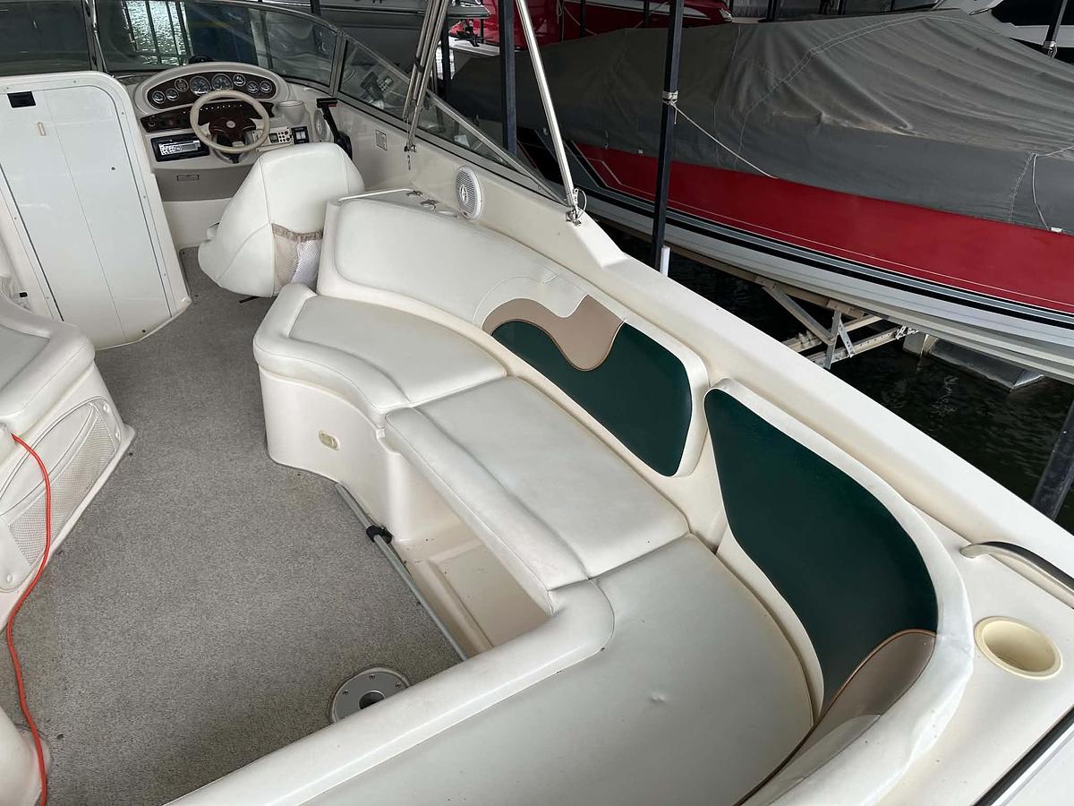 Used 1999 Rinker 272 Captiva Cuddy