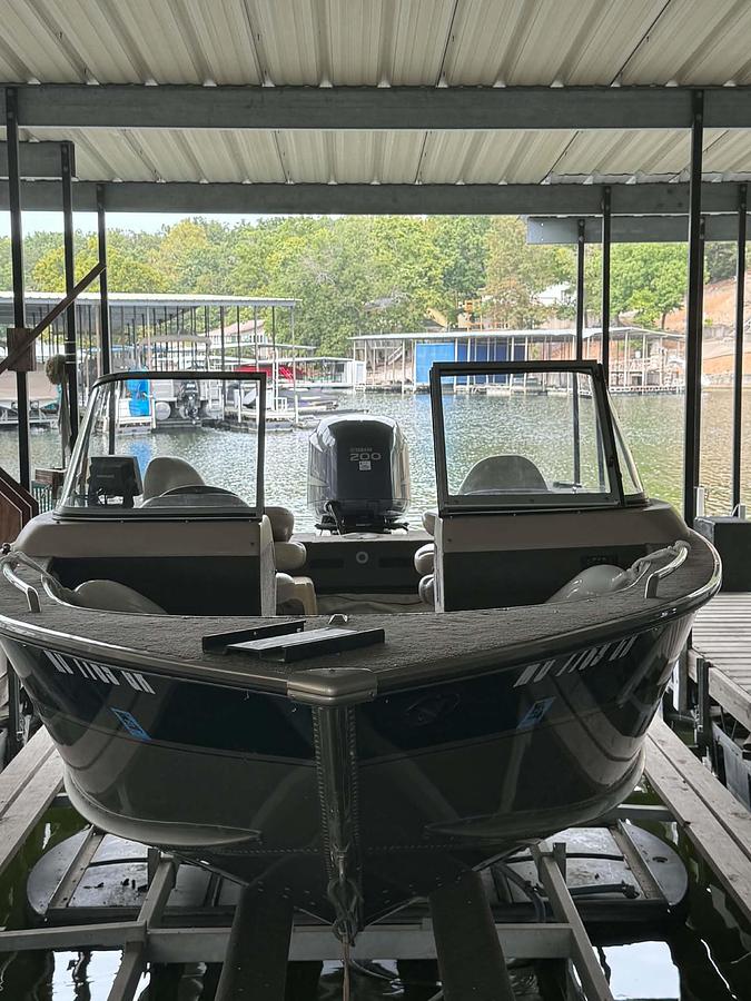 Used 2005 Aluma Craft Trophy 200